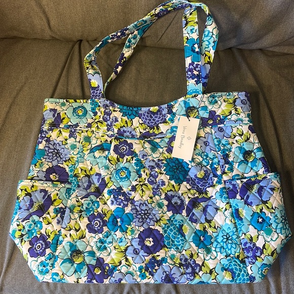 Vera Bradley Factory Pleated Tote - NWT!! - Picture 8 of 8